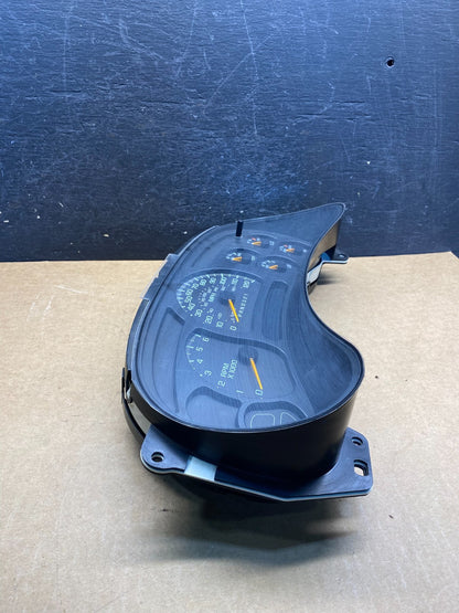 2003 to 2006 Chevrolet Avalanche Speedometer Instrument Cluster ah6962 DG1