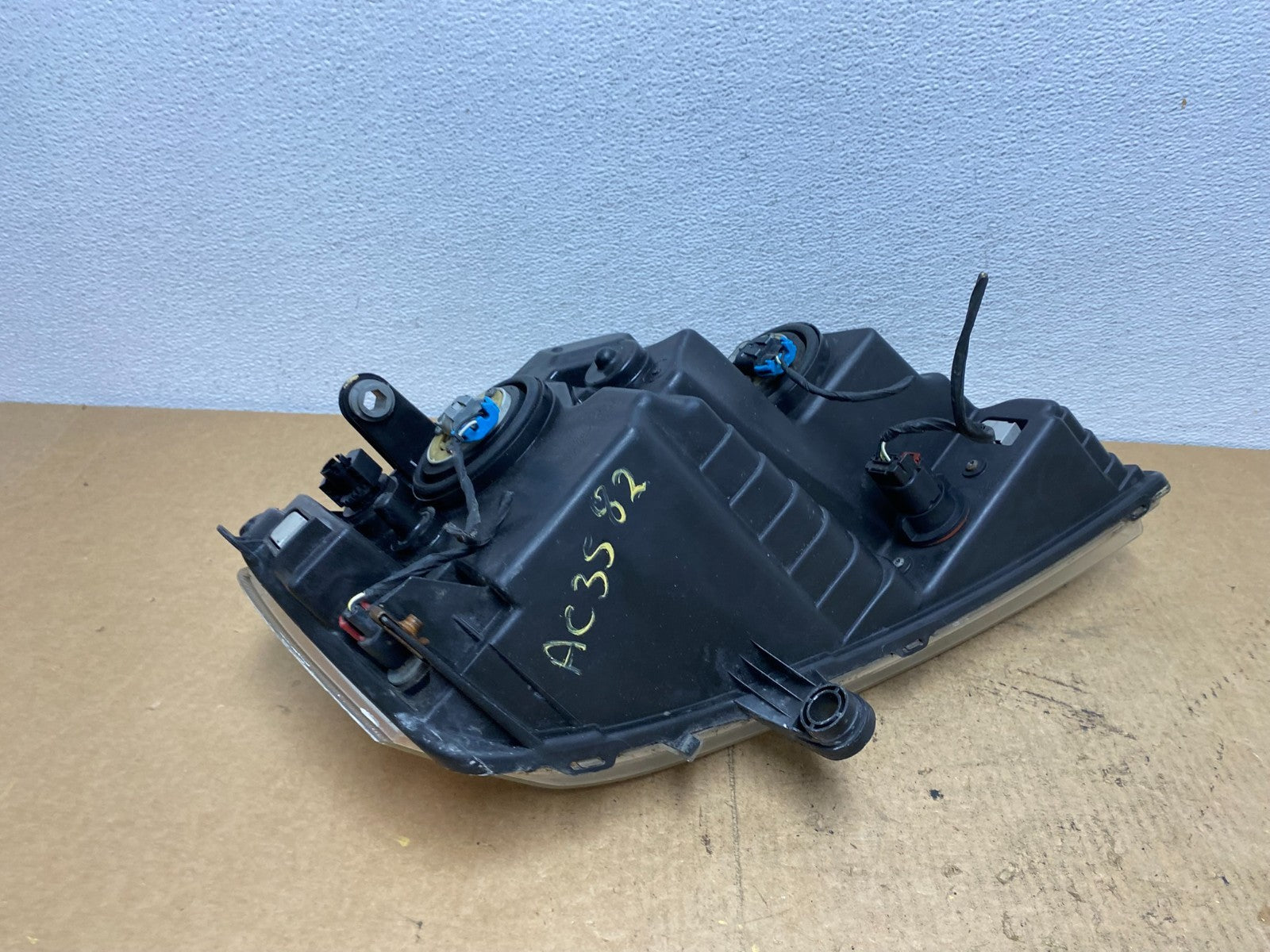 2008 to 2014 Dodge Avenger Left Driver LH Side Headlight AC3582 DW8