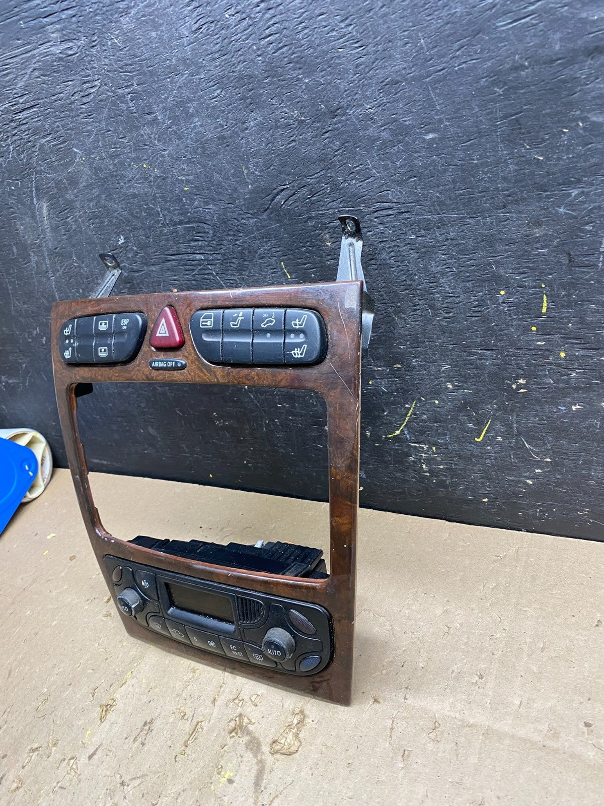2001-2005 Mercedes W203 C230 C240 A/C Climate Control Trim Bezel u5395 DG2