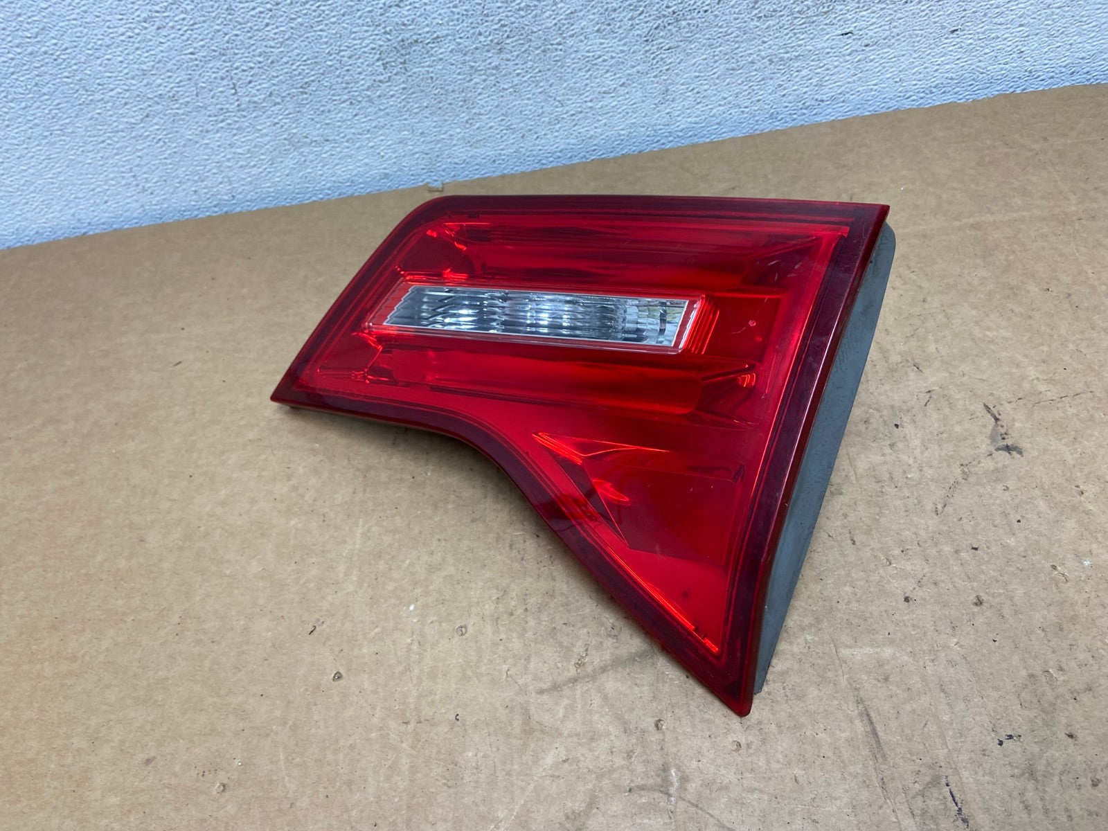 2007 2008 2009 Acura Mdx Right Passenger Rh Side Inner Tail Light AD6208 LK1