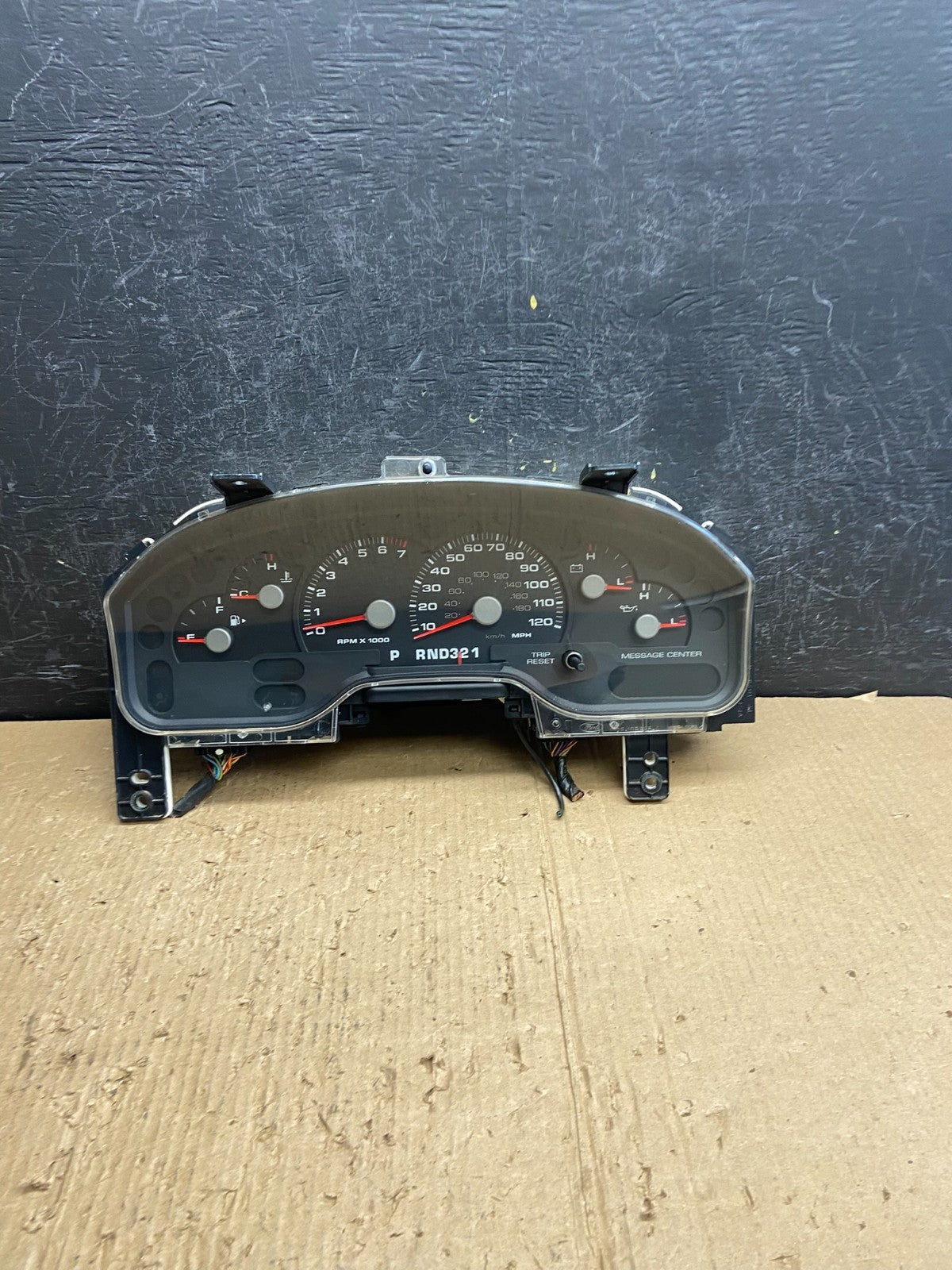 2004 2005 Ford Explorer Speedometer Cluster Gauge AF1621 DG0