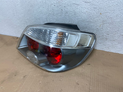 2005 to 2006 Mitsubishi Outlander Right Passenger Side Tail Light AE9115 LK1