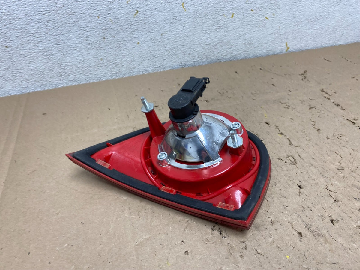 2006-2009 Volkswagen Golf Right Passenger Rh Tail Light Inner Trunk N3518 DW6