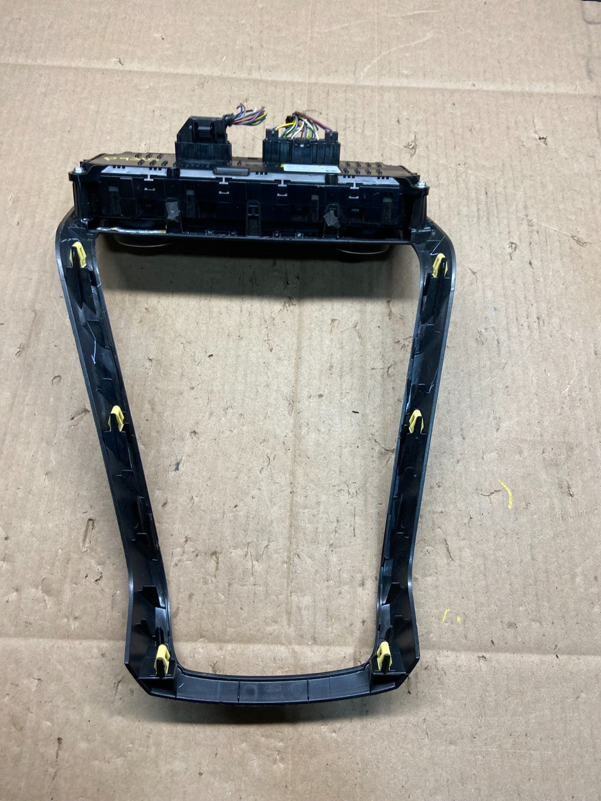 2018 to 2020 Ford EcoSport A/C AC Heater Climate Control Panel W/ Bezel p9315 DG5
