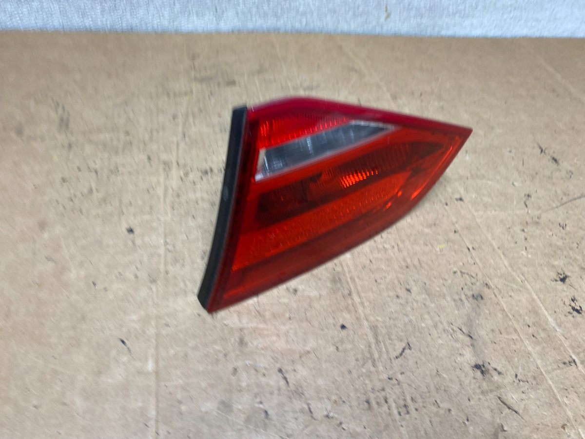 2009 to 2012 Audi A4 Sedan Right Passenger Rh Inner Tail Light T3151 DW2