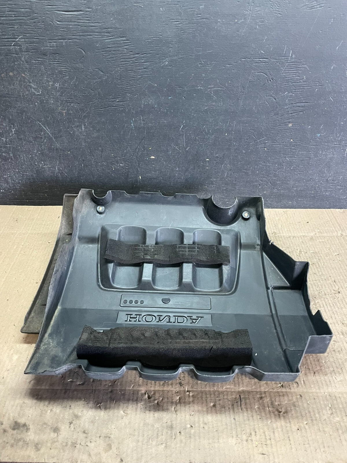 2005 to 2007 Honda Odyssey Black Engine Cover OEM i7810 DG4