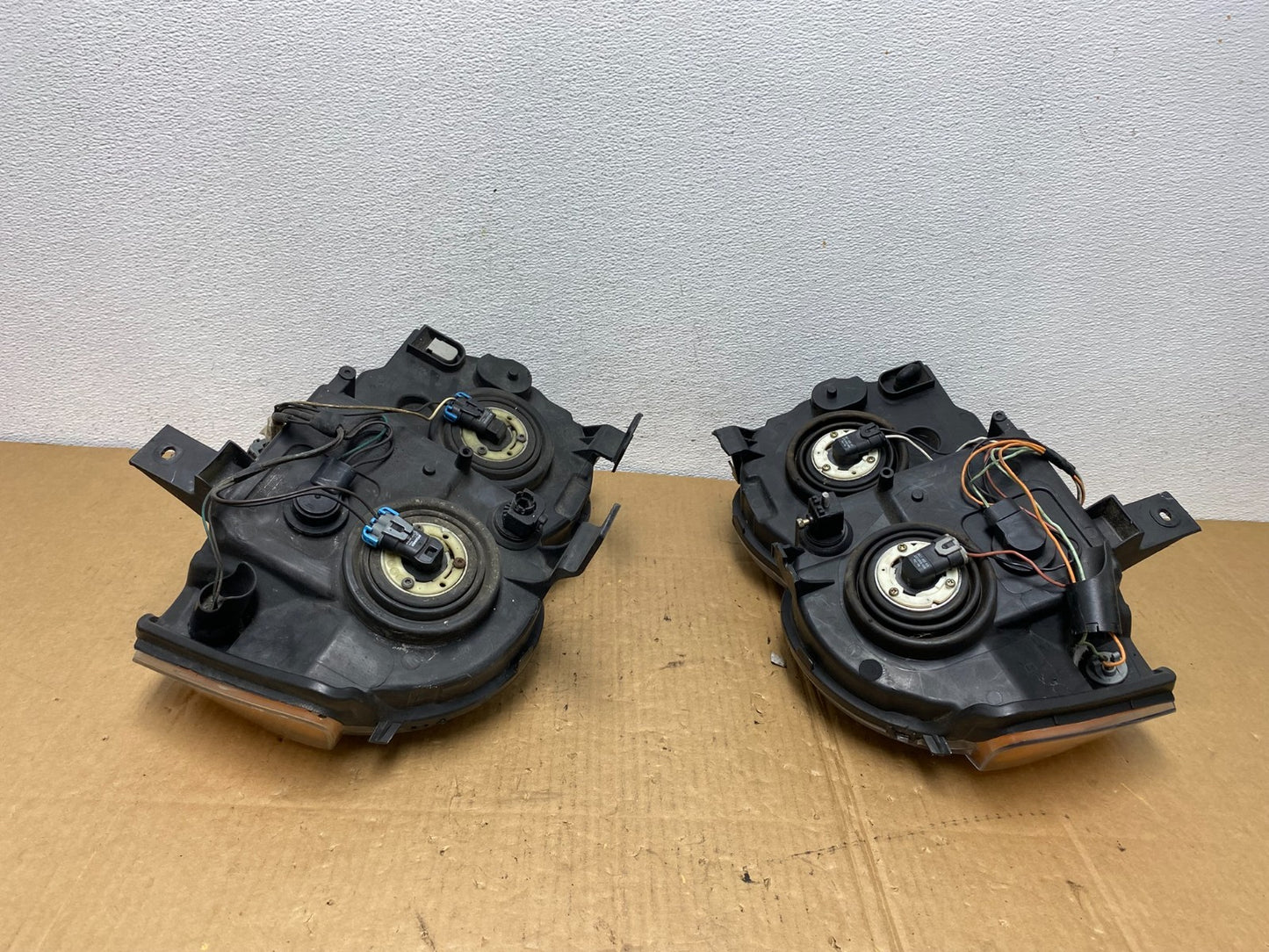 2009-2010 Jeep Grand Cherokee Left+Right Set Halogen Headlights AC7707 DW11