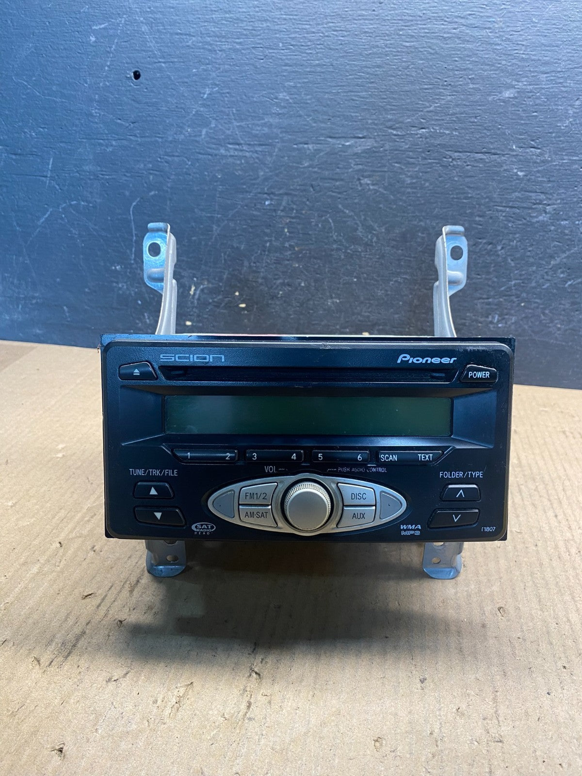 2004 to 2006 Scion TC Pioneer 86120-0W100 CD MP3 Stereo Radio AE6392 DW0