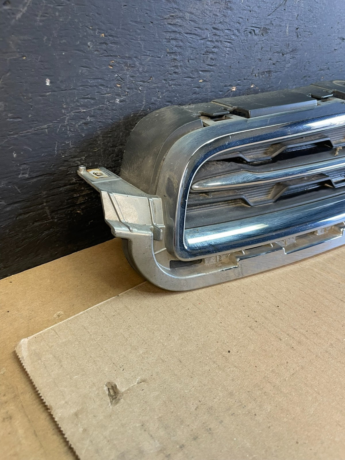 2013 to 2016 Chevrolet Trax Front Upper Grill Grille OEM AC1985 DG5
