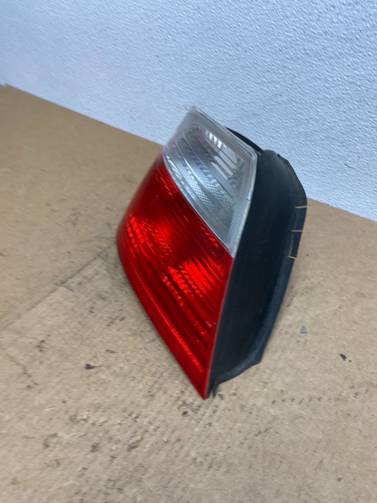 2002 -  2005 BMW 3 E46 Series Coupe Left Driver Side Lh Tail Light AC3196 DG1