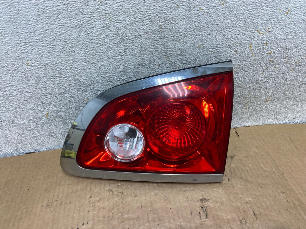 2008-2012 Buick Enclave Right Passenger Rh Inner Tail Light AI8049 LK0