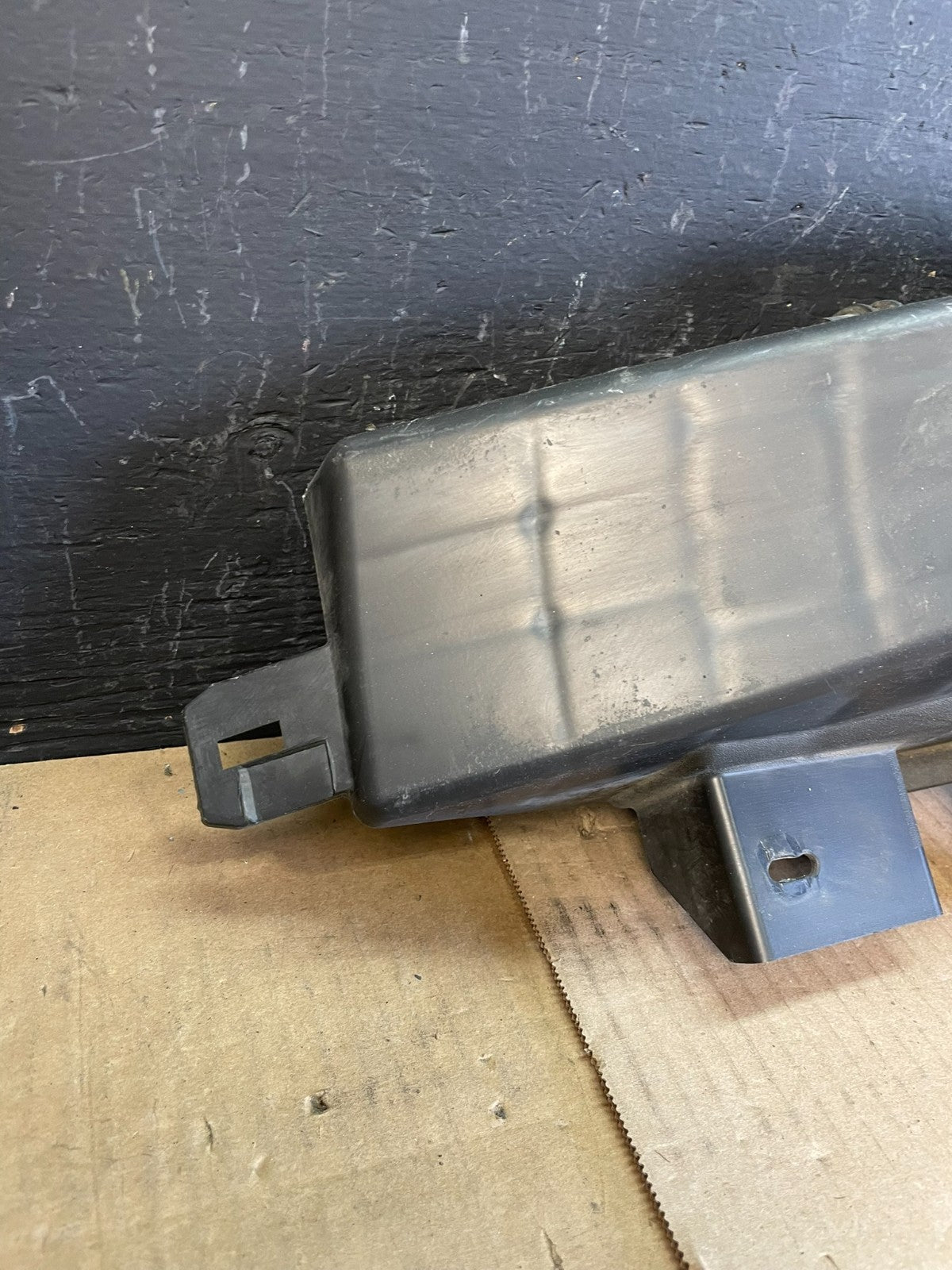 2007 to 2010 Ford Edge Front Bumper Grille Lower Reinforcement Bracket  ac2023DG2