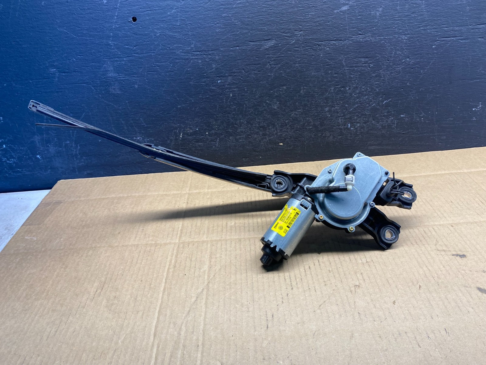 2011 to 2016 Volkswagen Tiguan Rear Window Wiper Motor AD5021 DG5