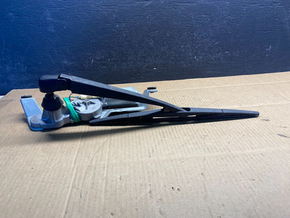 2005 to 2009 Subaru Legacy Outback Rear Windshield Wiper Motor AD50243