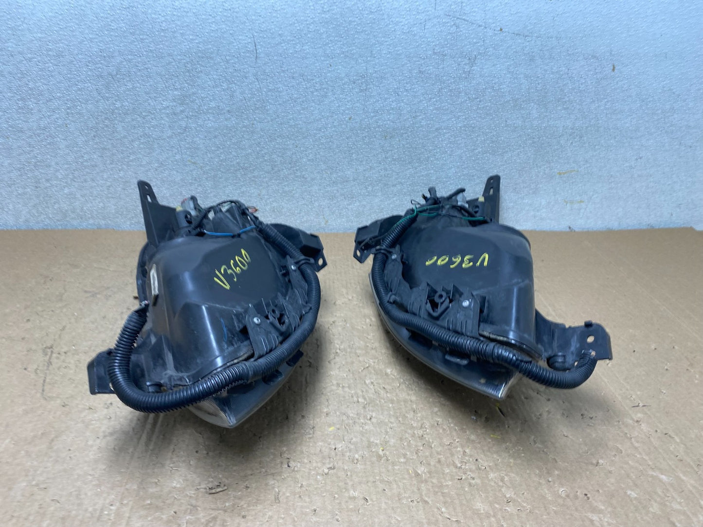 Sedan 2007 2008 2009 Nissan Altima Left+Right Set Headlights V3600 DW14