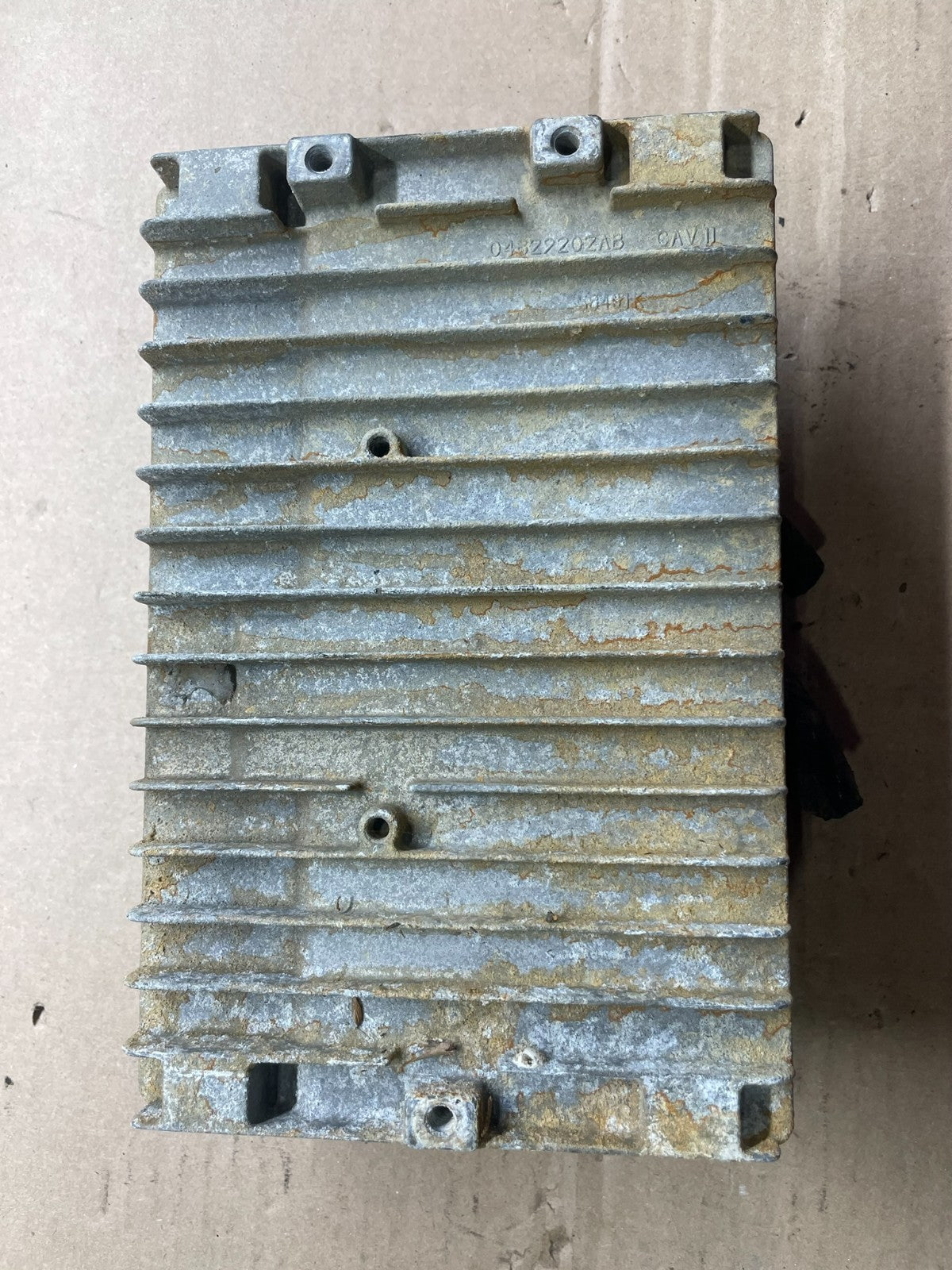 2004 Dodge Caravan Town & Country 3.8L Engine Computer p04748365ad P7573 DG1