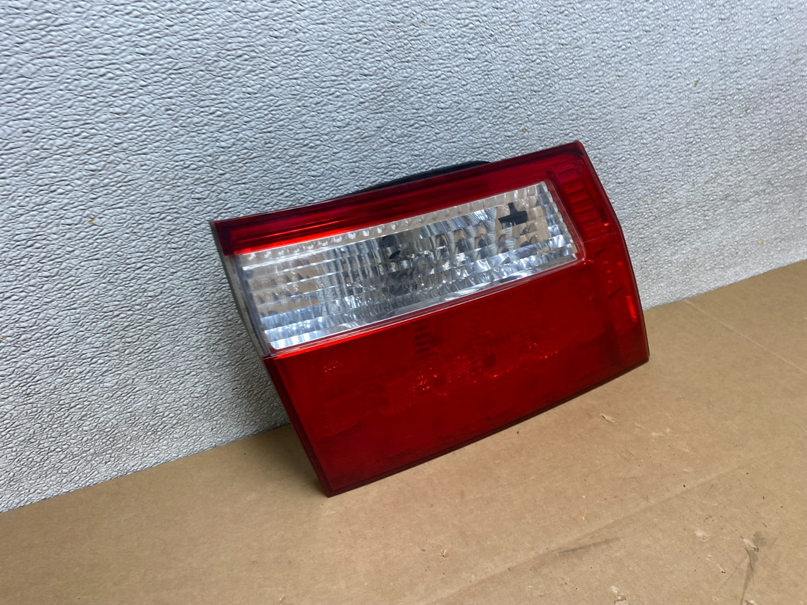 2005 2006 2007 Honda Odyssey Inner Left Driver Lh Tail Light V4799 DW2