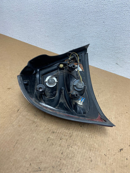 2004 to 2008 Pontiac Grand Prix Right Passenger RH Tail Light CA3297 LK5