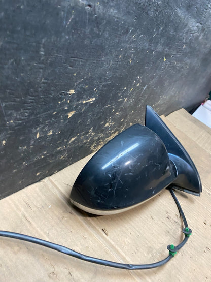 2006-2010 Volkswagen Jetta right  View Door Mirror Turn Signal OEM W2232 MS2