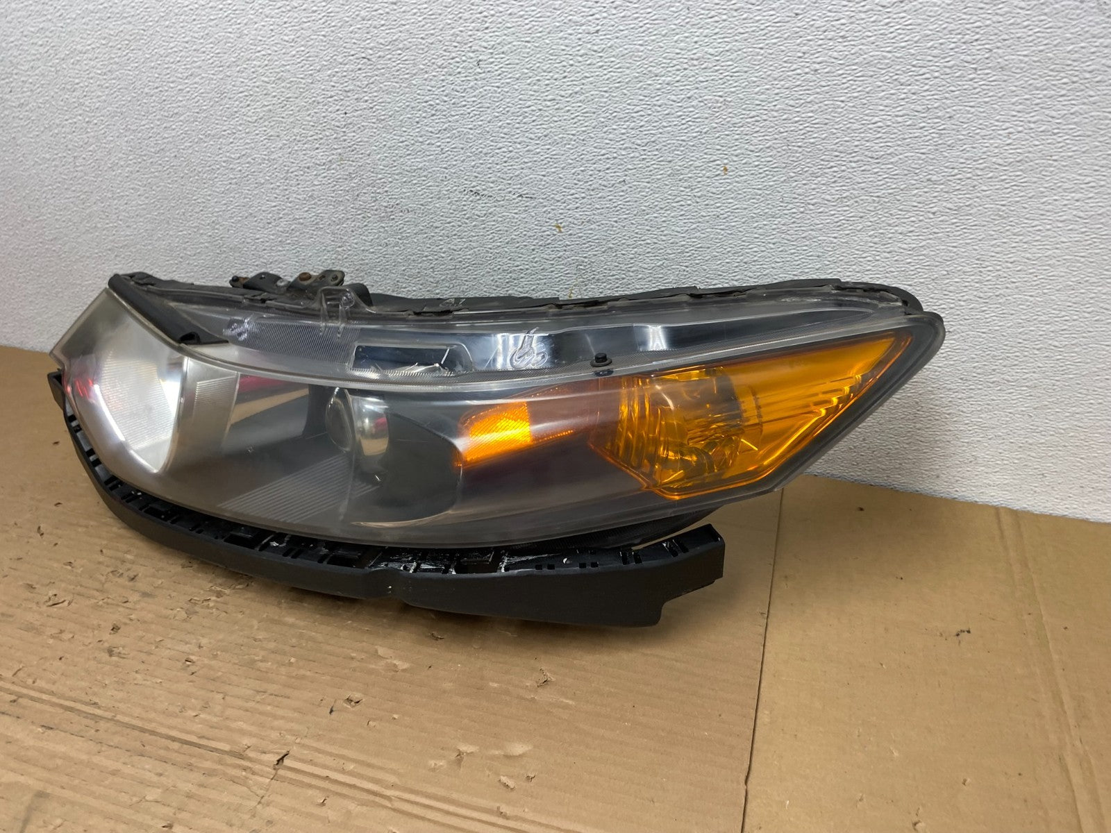 2009-2014 Acura TSX Left Driver LH Xenon HID Headlight AD4266 DW1