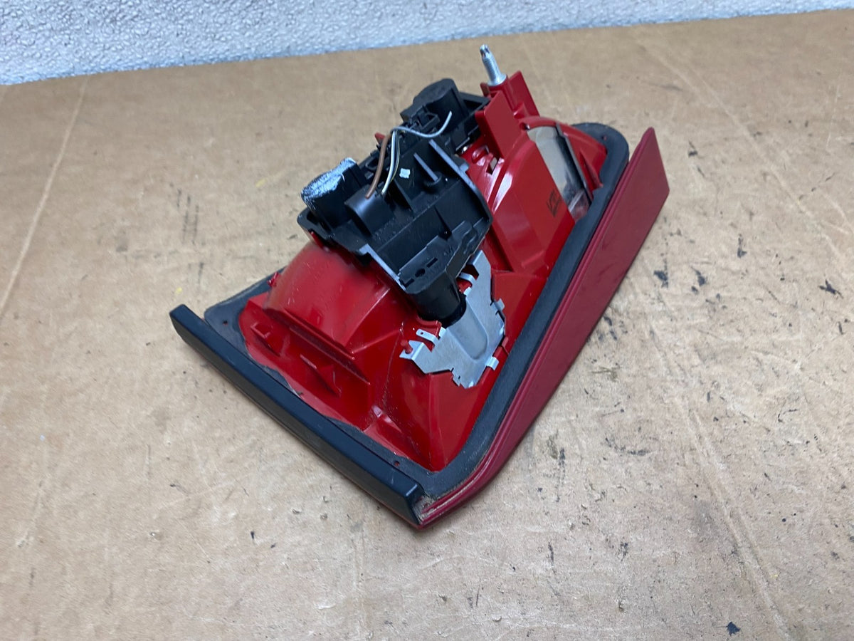 2009 to 2012 Audi A4 Sedan Right Passenger Rh Inner Tail Light T3151 DW5