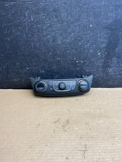 2014 to 2017 Chevrolet Impala Center Climate Control A/C Heater AH3672 DG0