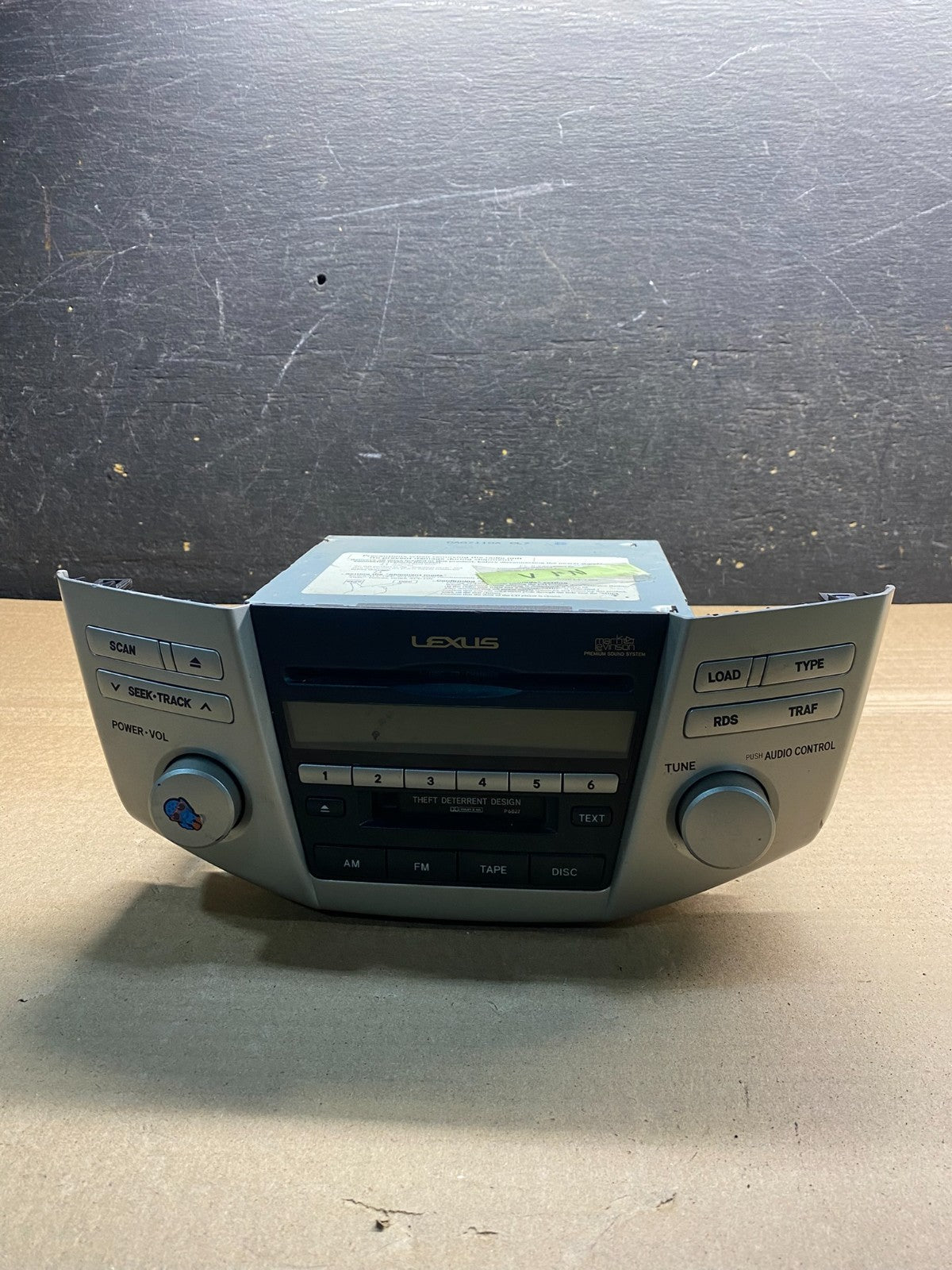 2004 2005 2006 Lexus RX330 Radio Casette AM-FM CD Player AA3242 DG0