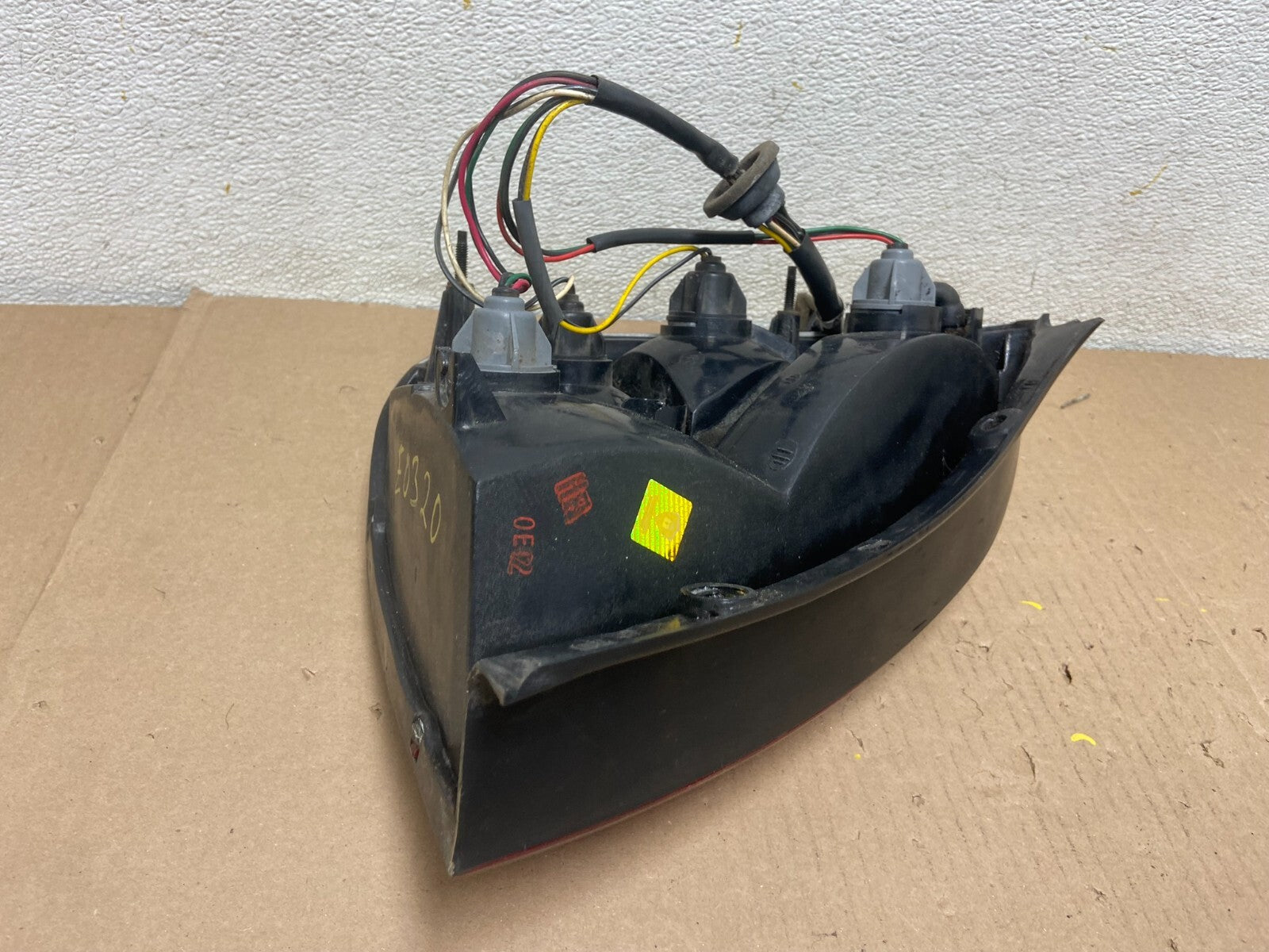 2000 to 2002 Daewoo Nubira Station Wagon Right Side Tail Light OEM E3203