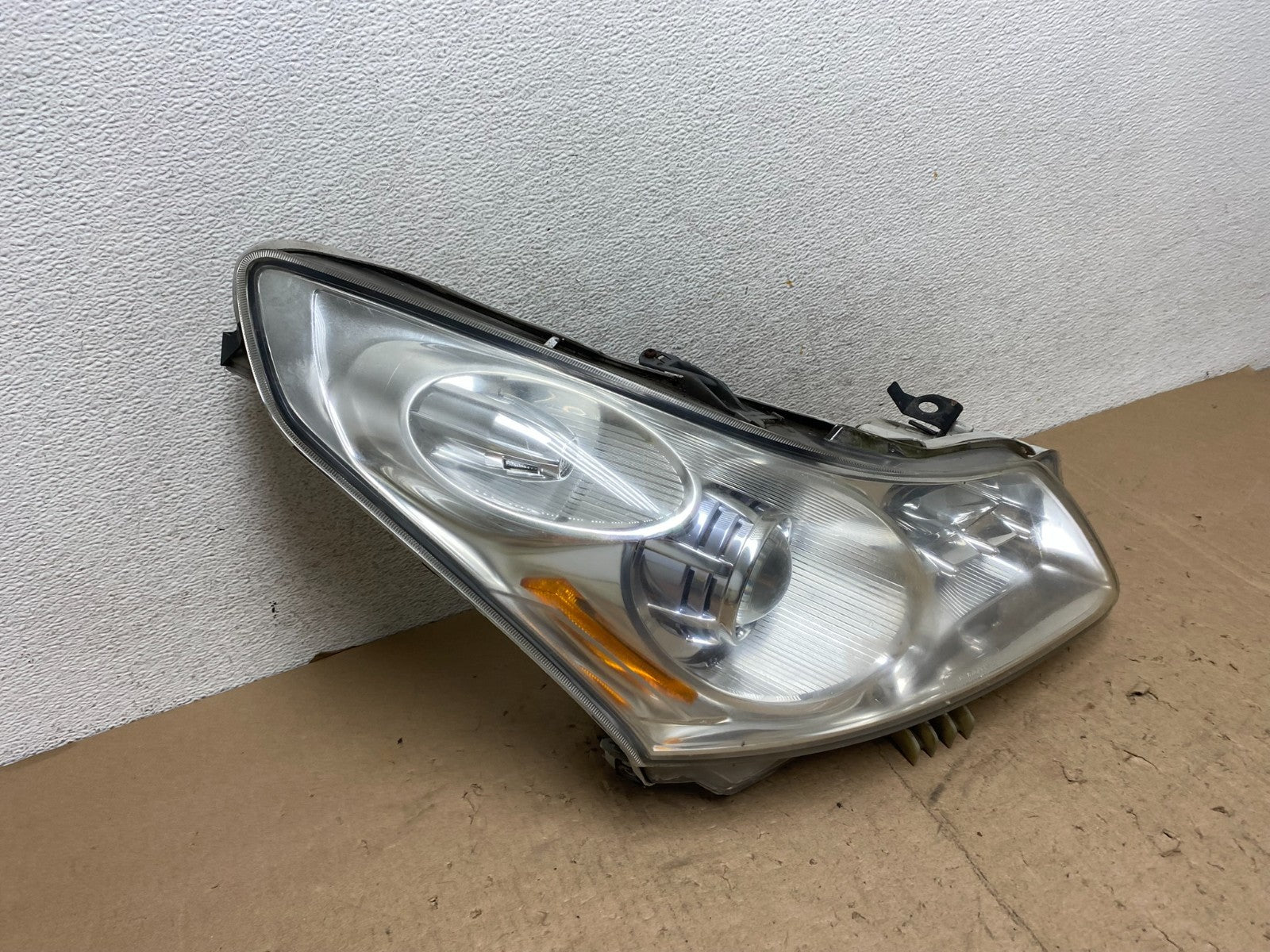 2007-2009 Infiniti G35 G37 Right Passenger Hid Xenon Headlight Sedan AG5645 DW2