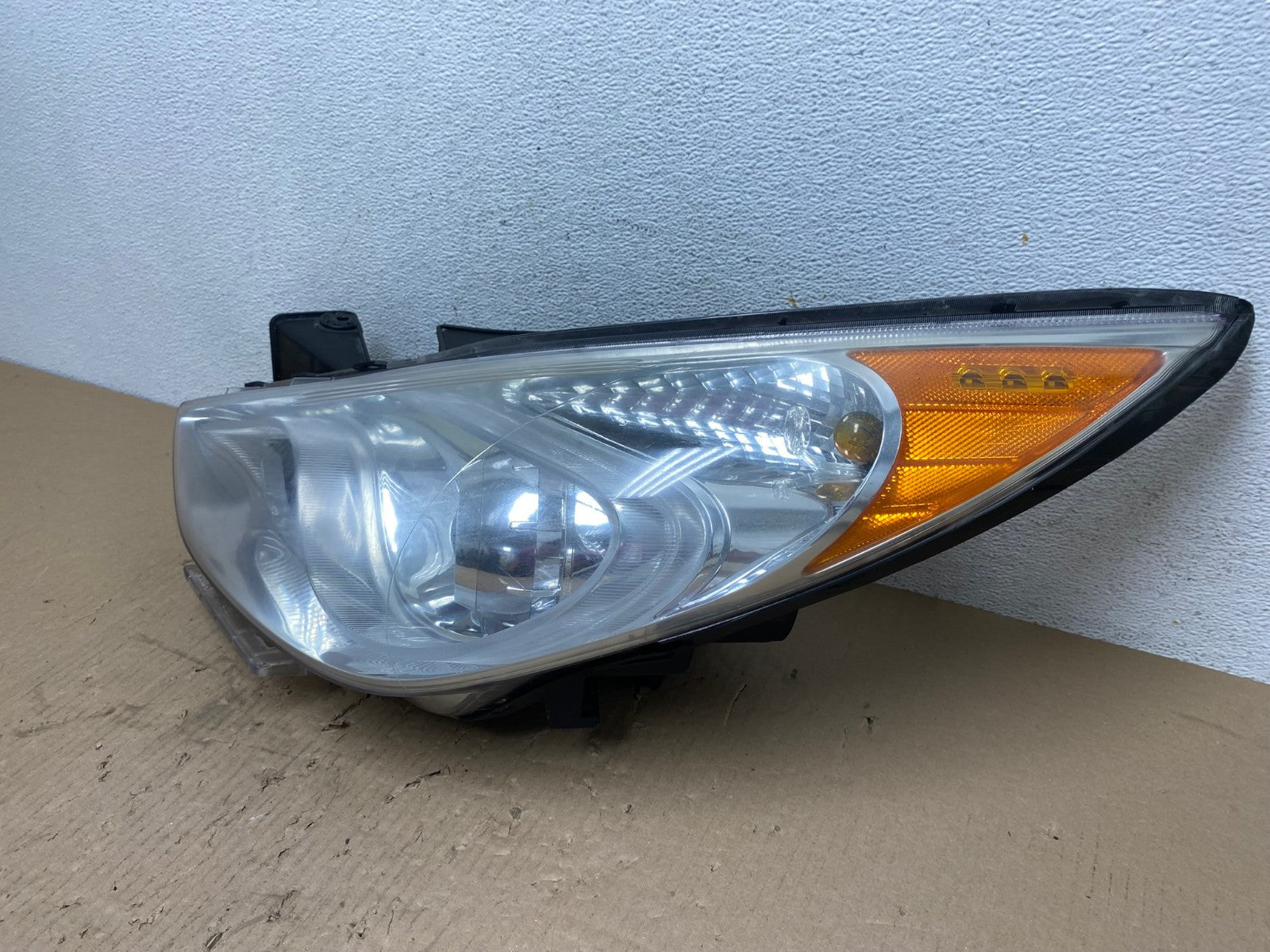2011 - 2015 Hyundai Sonata Hybrid Left Driver Lh Halogen Headlight AE8799 LK1