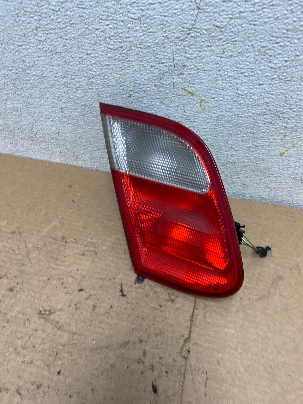 1998-2003 Mercedes Benz CLK Inner Left Driver LH Side Tail Light Lamp P6490 DW0