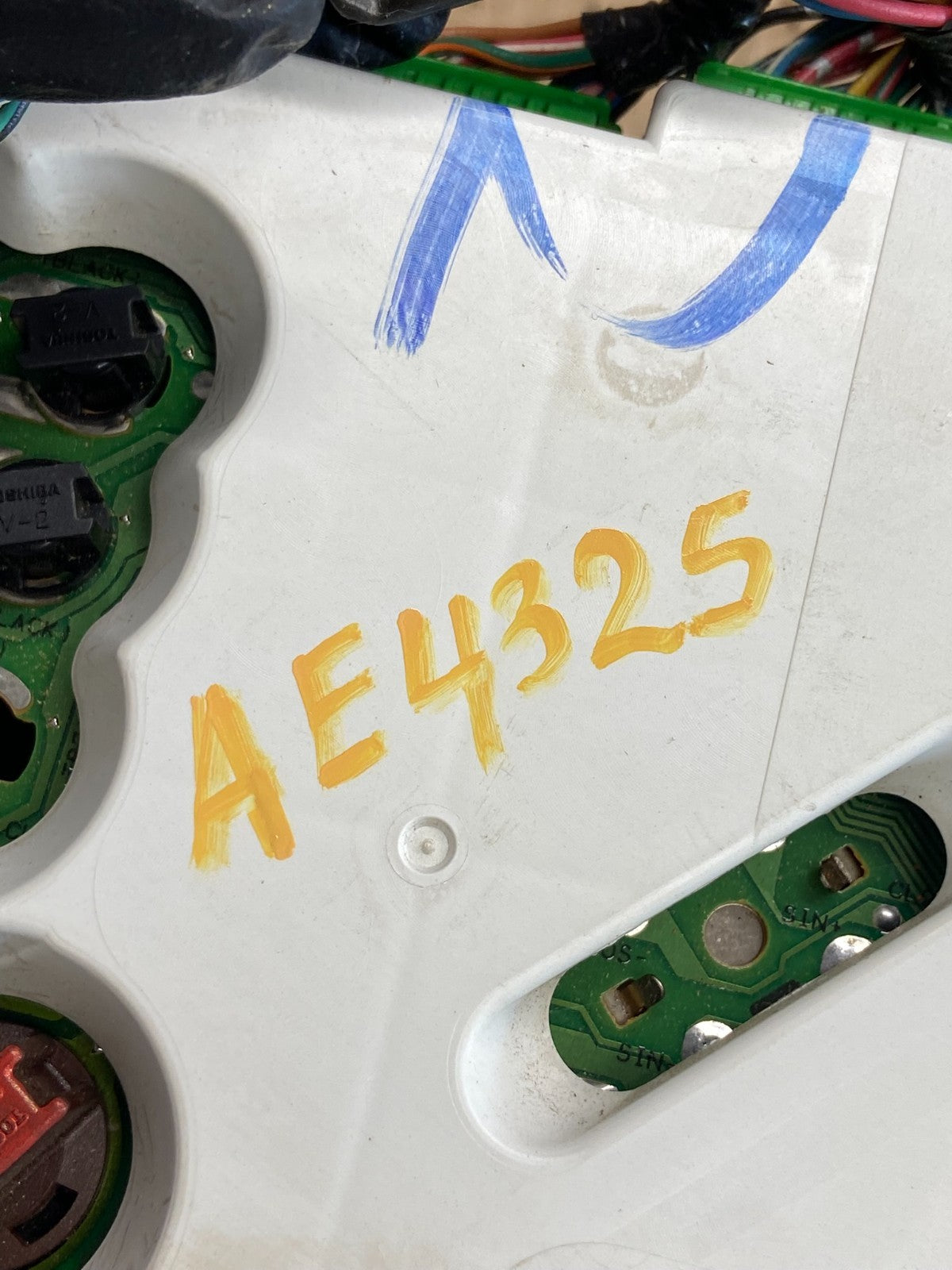 2003 Subaru Baja Speedometer Instrument Cluster Gauges AE4325 DG7