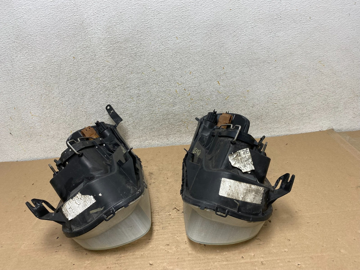2005 - 2007 Ford Escape Headlights Left+Right Halogen AI0964 DW13