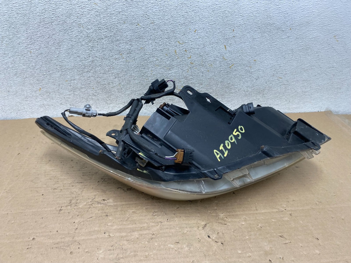 2010 - 2011 Toyota Prius Left Driver LH Blue Halogen Headlight AI0950 DW10