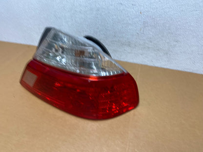 2003 to 2004 Toyota Avalon Right Passenger RH Side Tail Light AD8861 DW1