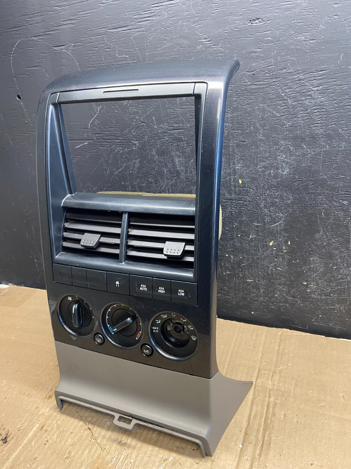 2006 - 2010 Ford Explorer Radio Heater Climate A/C Control Bezel Trim AE1968 DG2