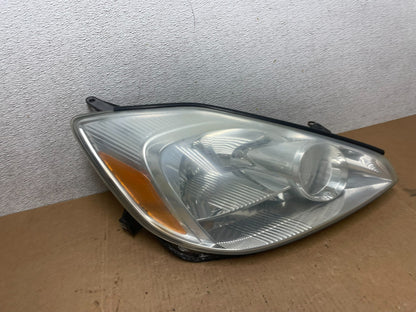 2004-2005 Toyota Sienna Driver Right Passenger Halogen Headlight OEM Q6742 DW2