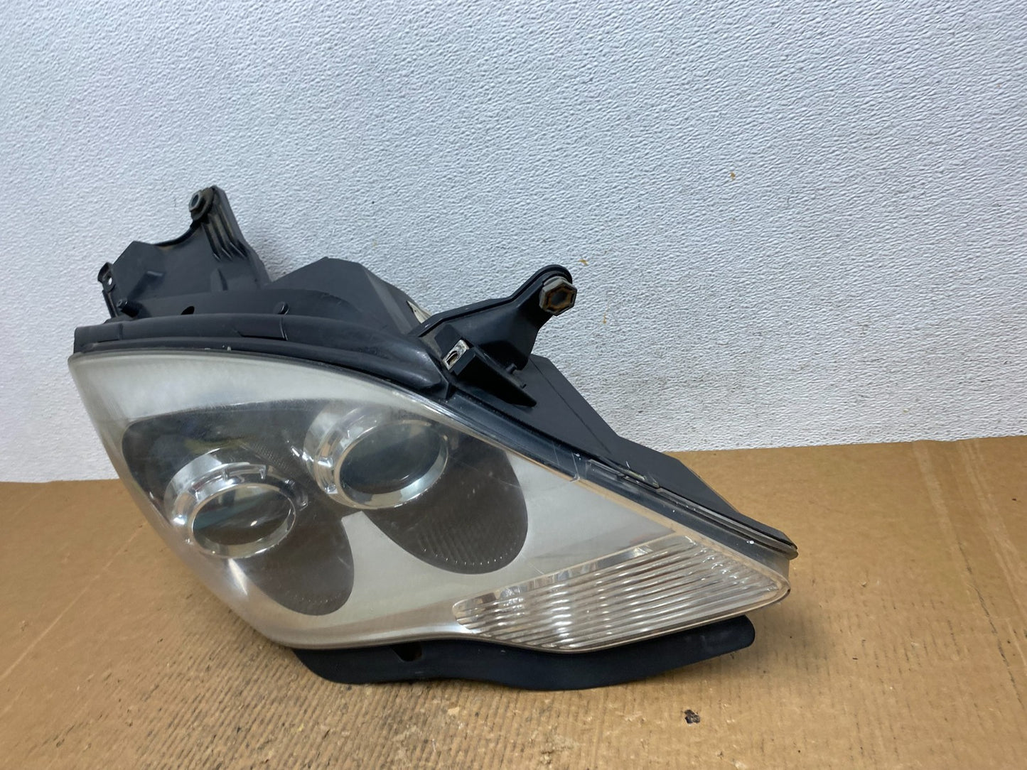2007-2012 Gmc Acadia Halogen Headlight Right Passenger Side AE1672 DW1