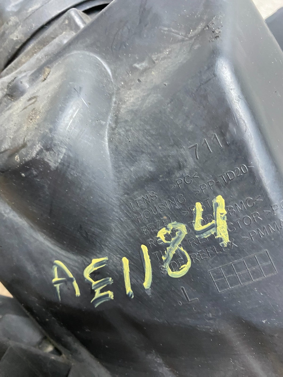 2012 2013 2014 Nissan Versa Sedan Headlight Left Driver LH AE1184 DW9