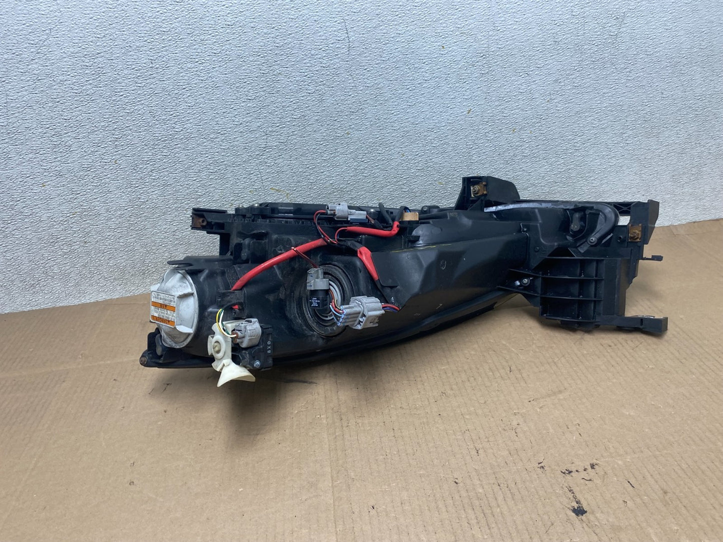 2009 - 2010 Mazda 6 Right Passenger Side Xenon Headlight Oem R6905 DW7