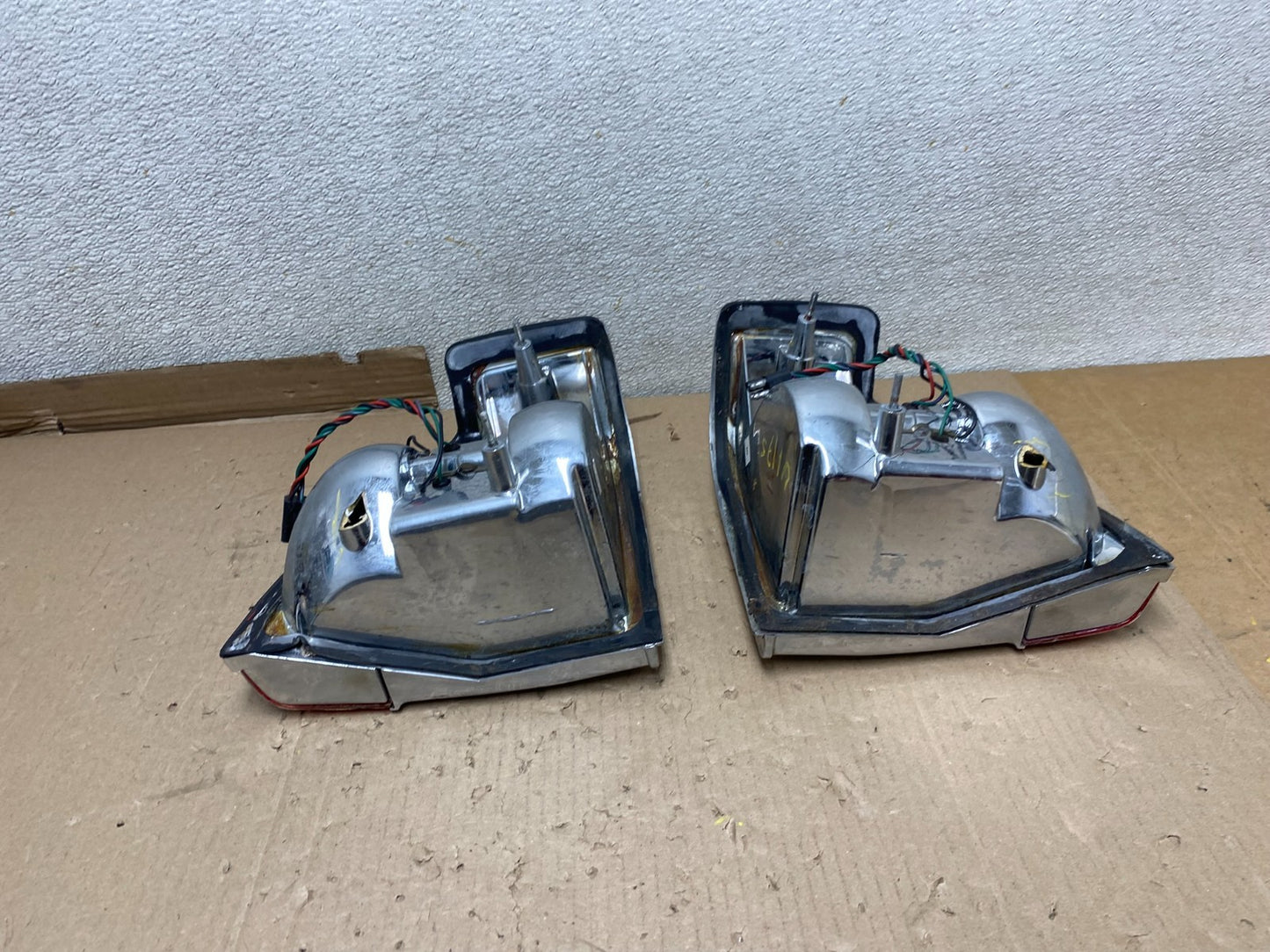 1986 to 1991 Jaguar Xjs Left+Right Set  Tail Lights OEM u1175 DG9