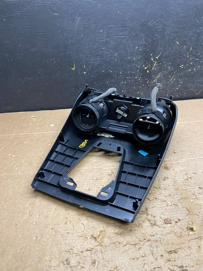 2010 to 2013 Jaguar XJ Dash Center Air Vent OEM W2063 PS5