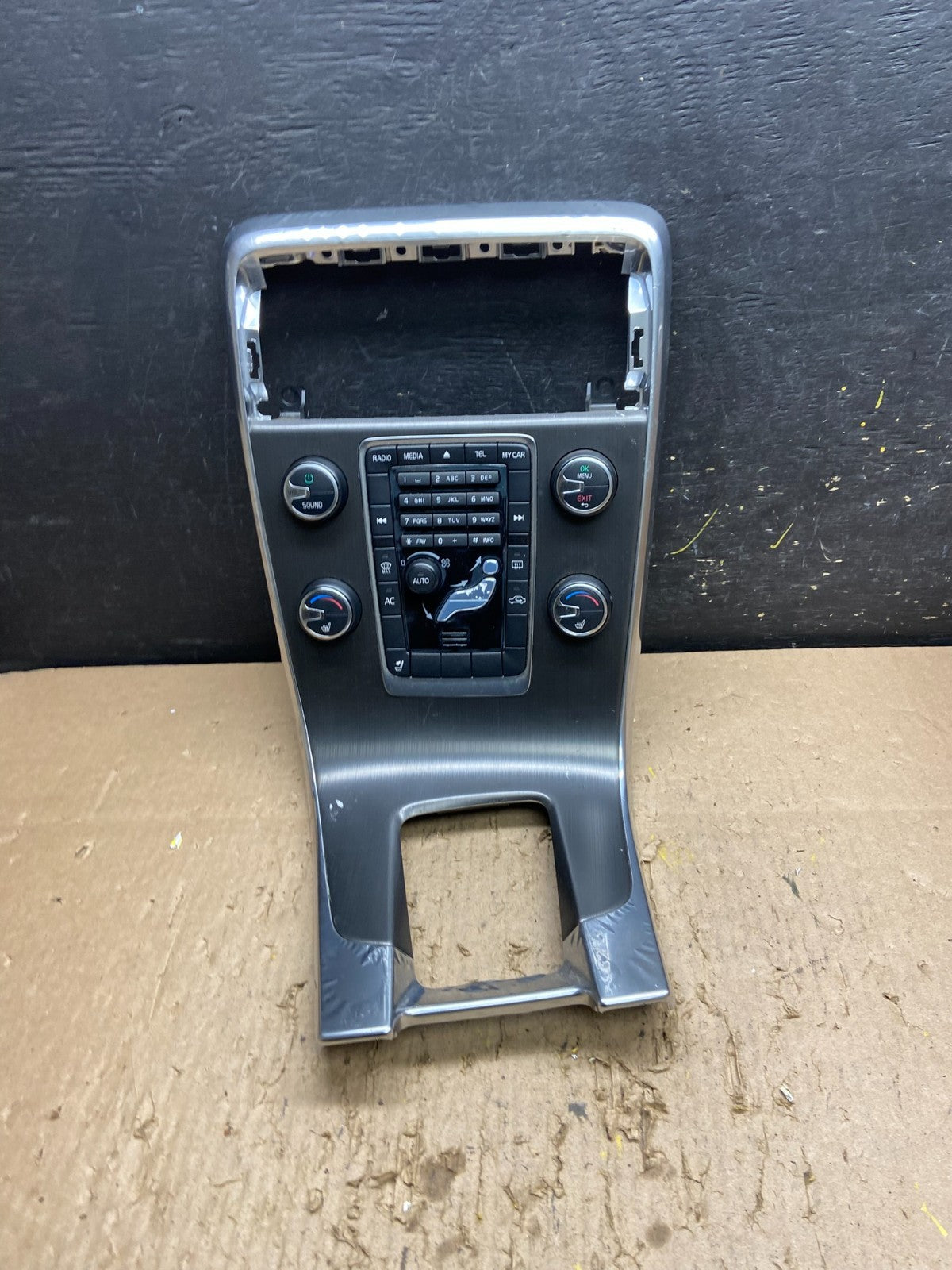 2011 to 2018 Volvo S60 Climate Control Radio Bezel Panel Trim T8432 DG0