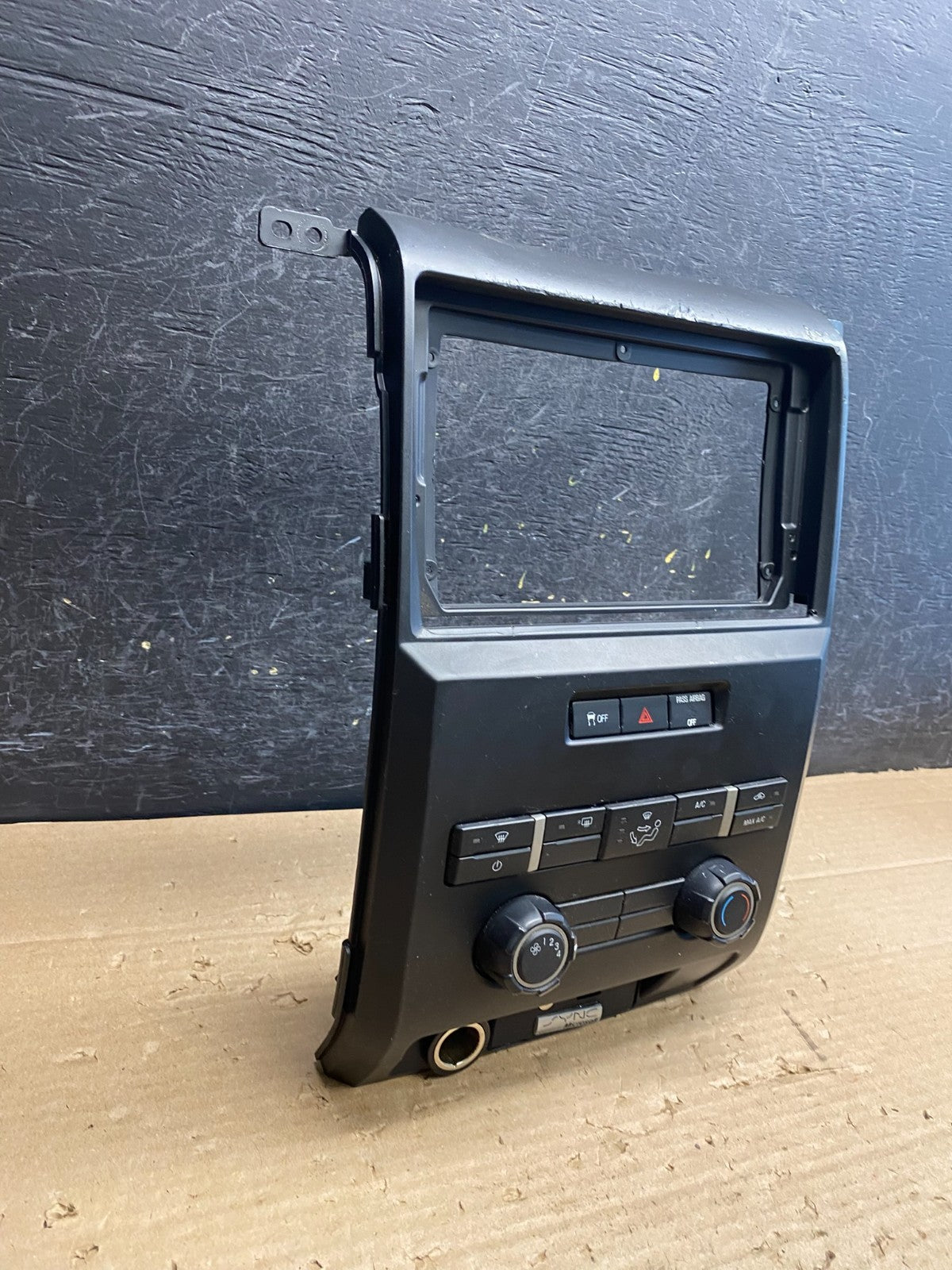 2009-2014 Ford F150 Heater Climate Control Radio Control Dash Bezel OE AG8429 DG3