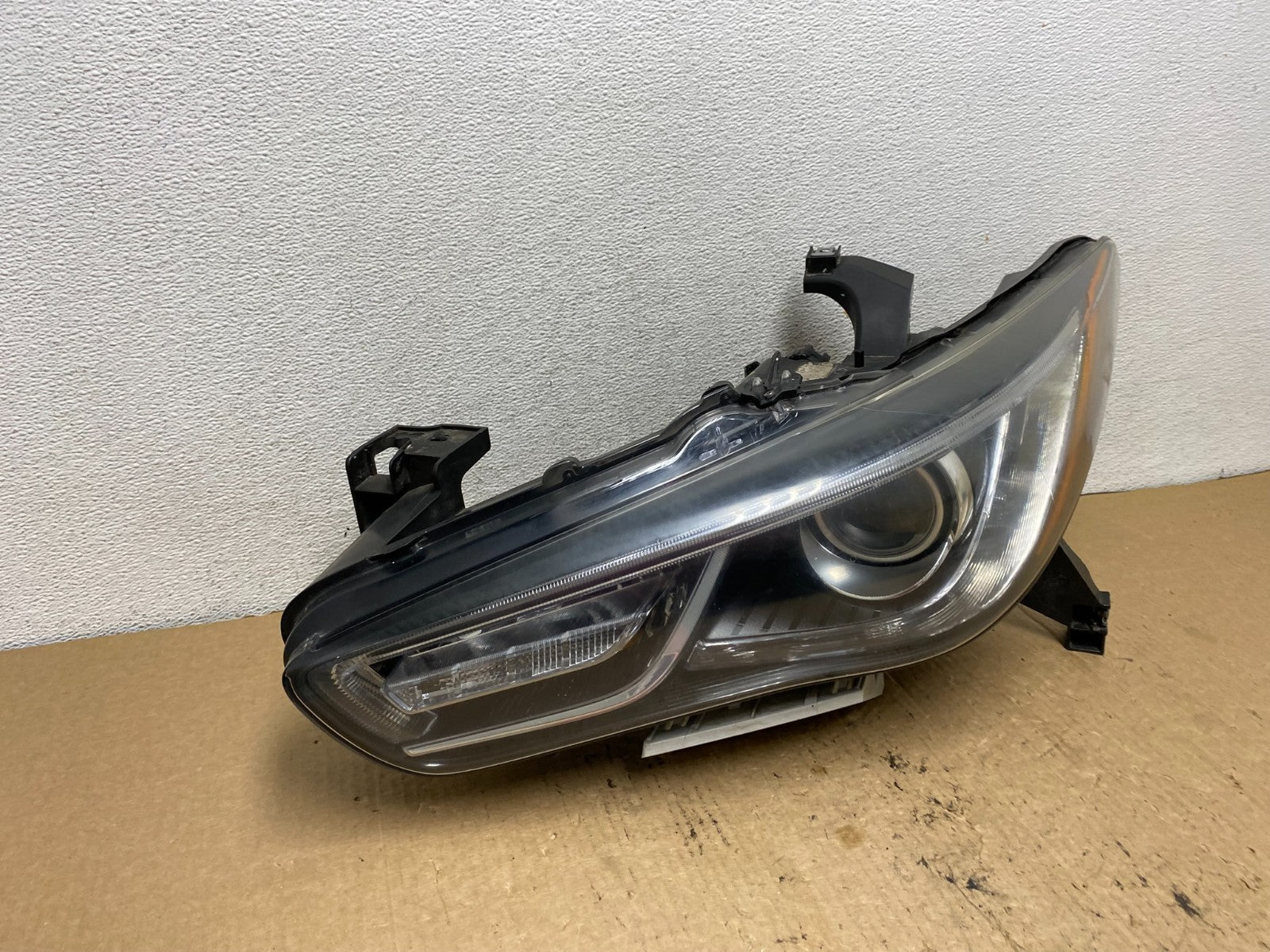 2016 - 2018 Infiniti QX60 Left Driver LH Side Xenon HID Headlight AG2402 DG2