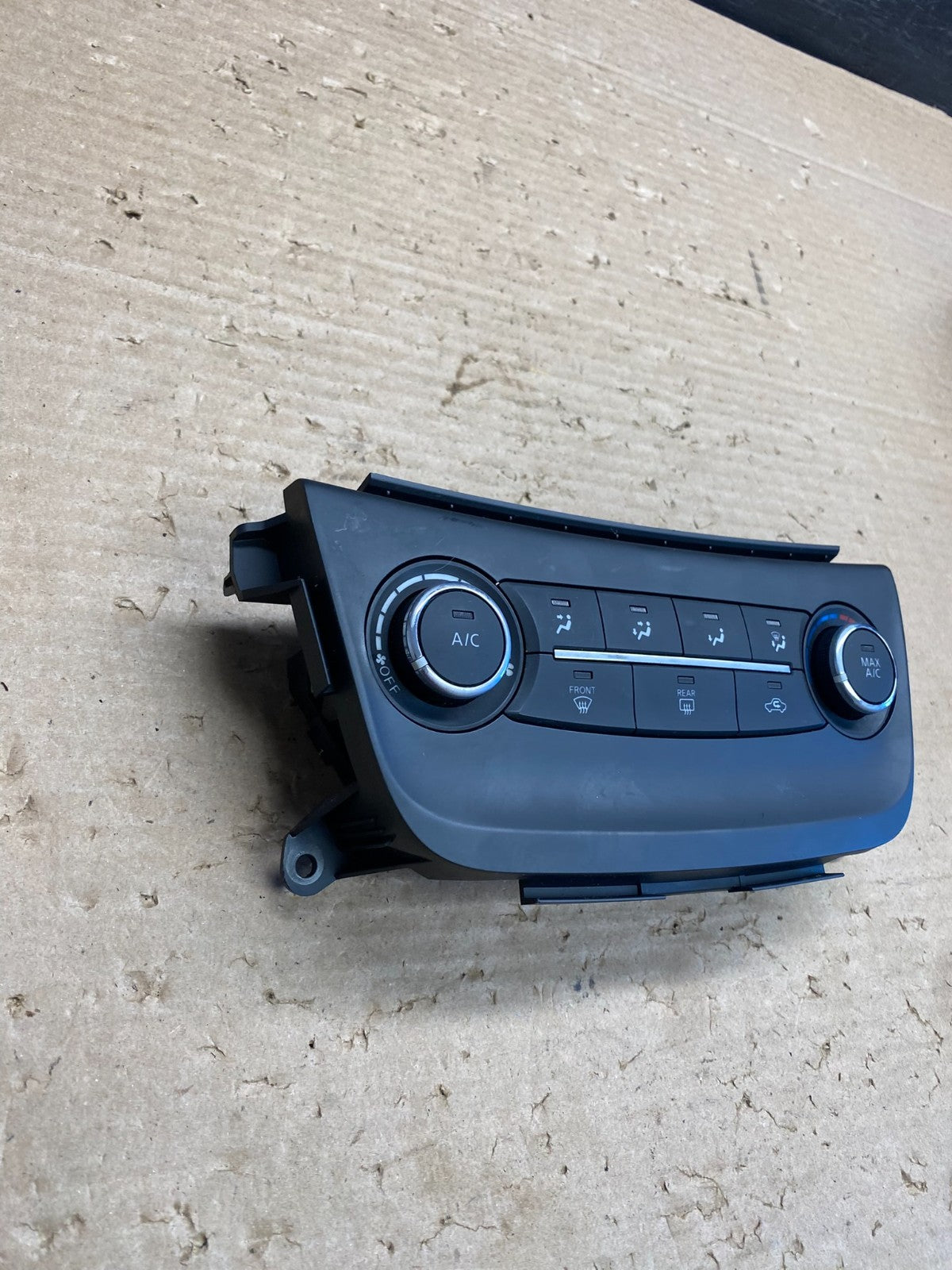 2015-2017 Nissan Sentra Climate Control Unit Heater Ac Temperature AG8408 DG2