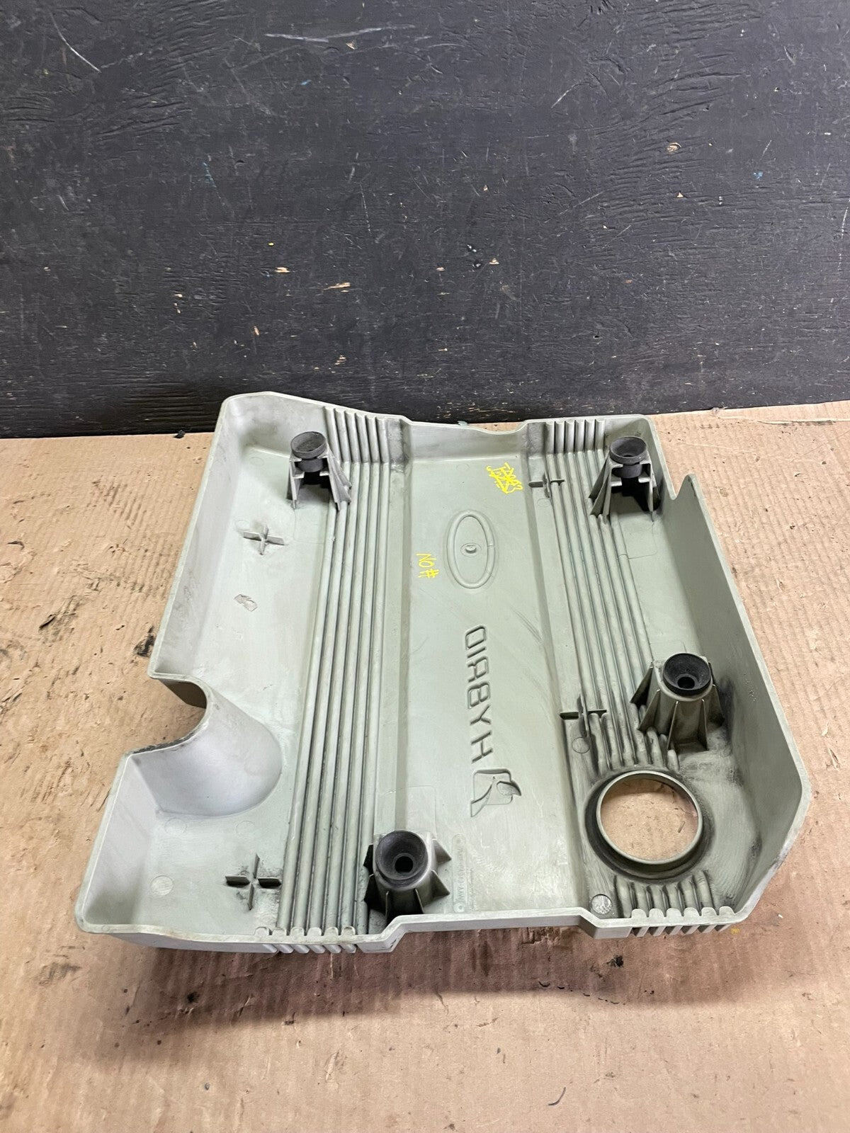 2006 to 2008 Ford Escape Hybrid Engine Motor Cover L9673 DG6