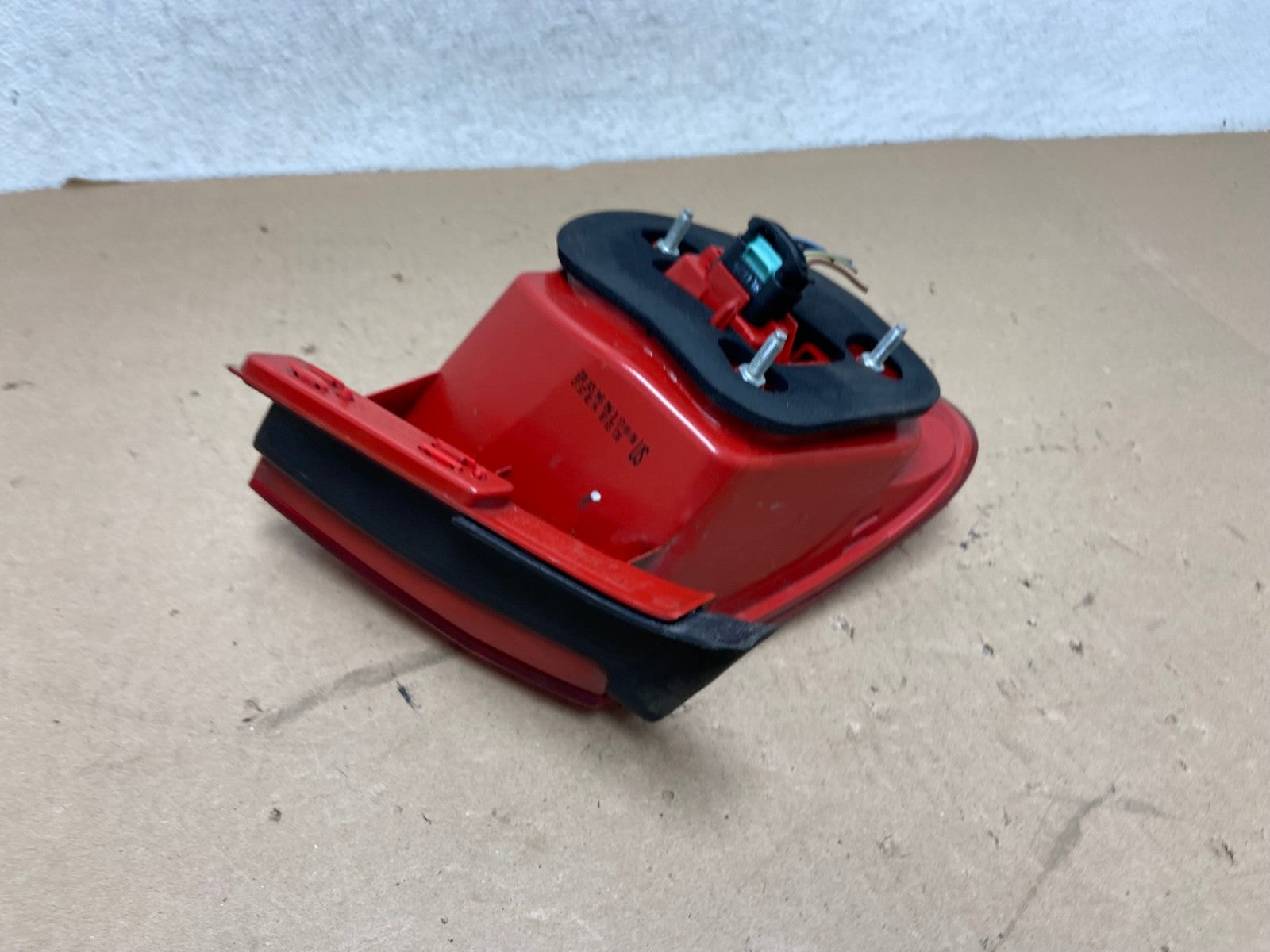 2006 to 2010 Volkswagen Passat Sedan Right Passenger Tail Light AG4142 LK4