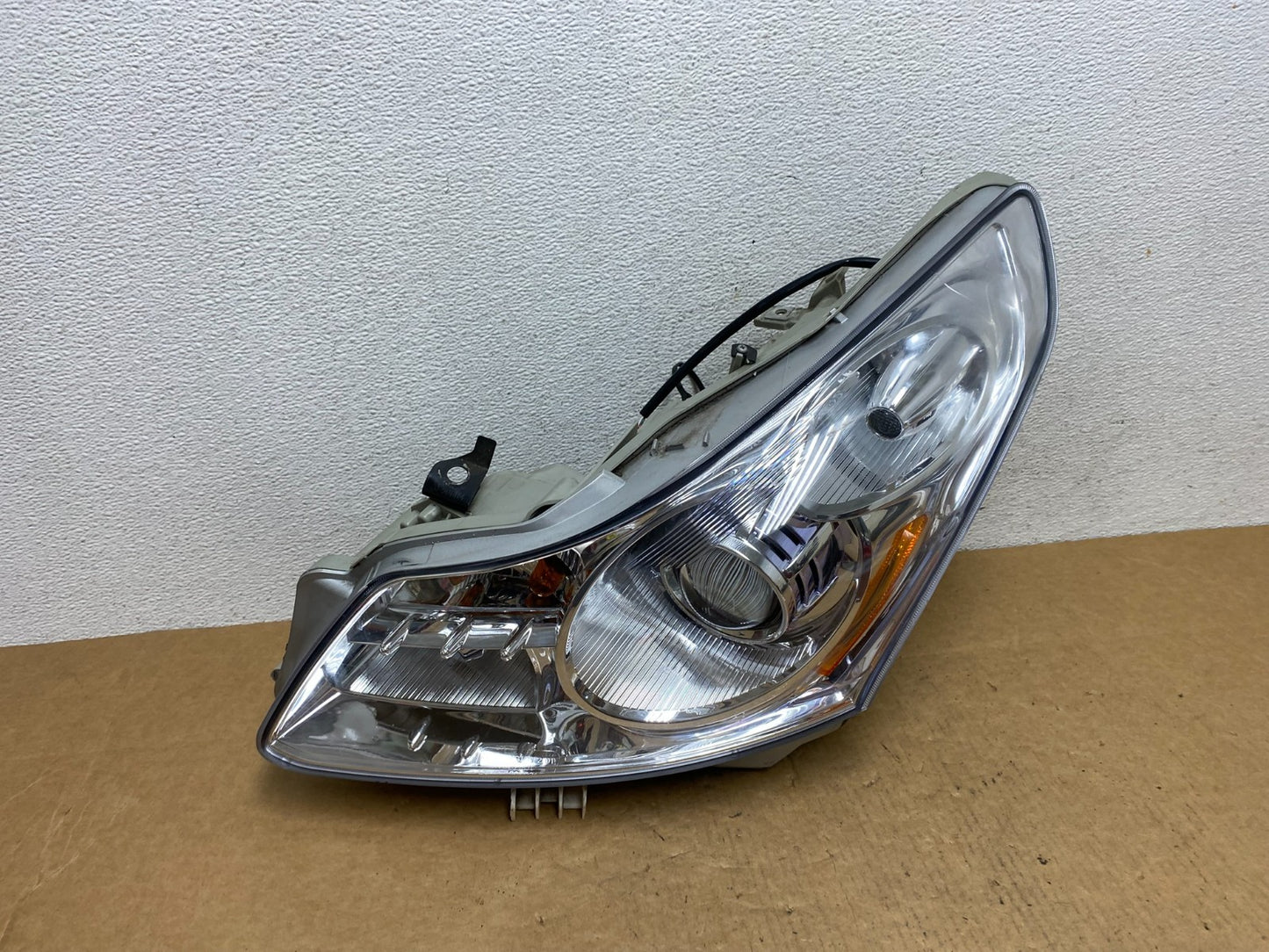 2007-2009 Infiniti G35 G37 Left Driver Hid Xenon Headlight Sedan AD4602 DW0