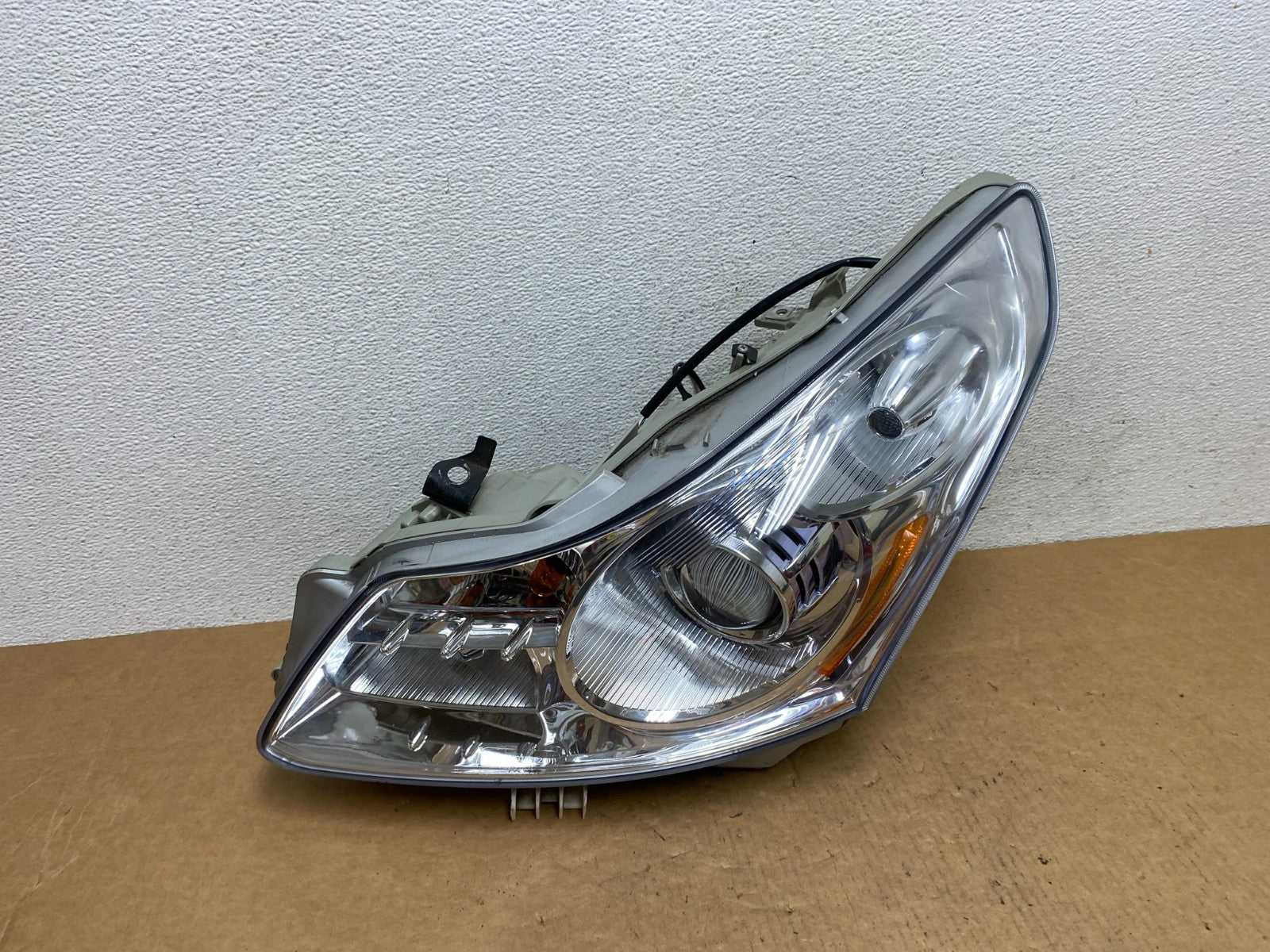 2007-2009 Infiniti G35 G37 Left Driver Hid Xenon Headlight Sedan AD4602 DW0